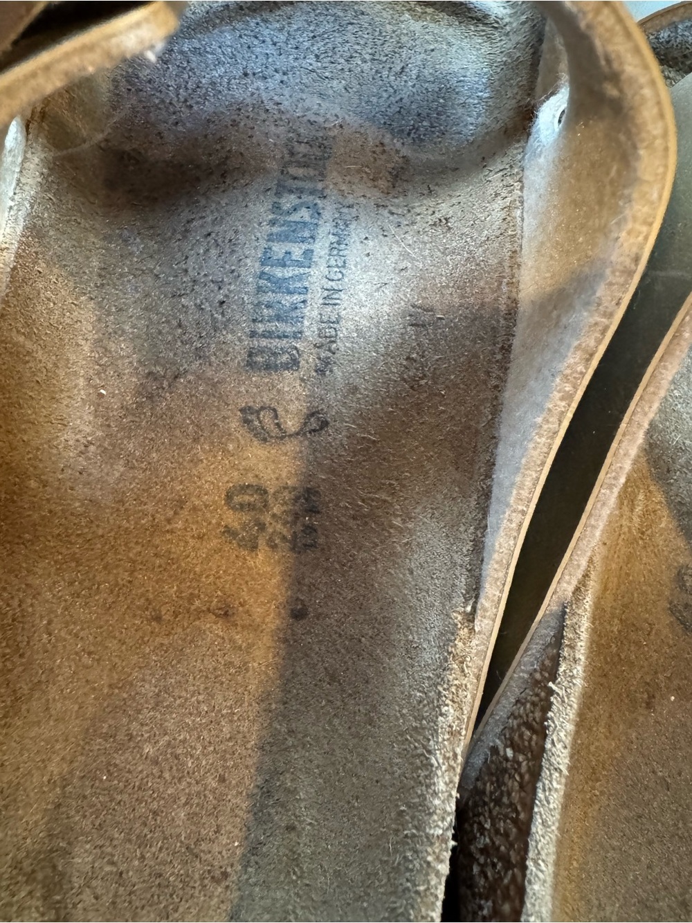 Birkenstock Arizona Sandal in Metallic Gold and Black Sole - Picture 13 of 15